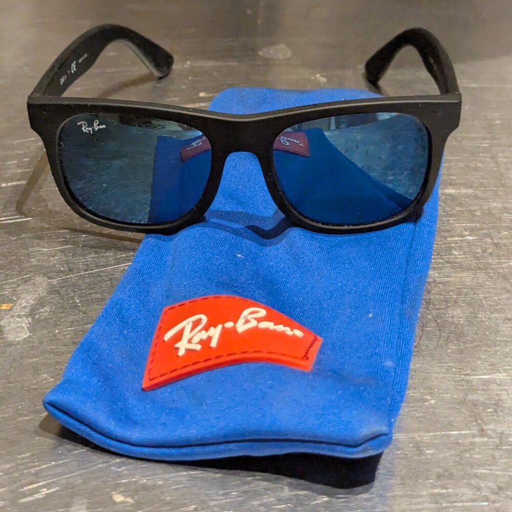 Ray-Ban Sunglasses with Soft Case (Branded)